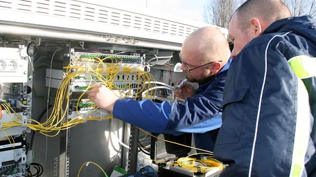 Glasfaserdirektverbindung jetzt in Betrieb Glasfaserdirektverbindung sichert Highspeed-Internet