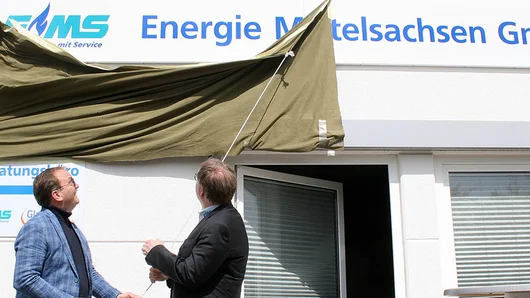 Enthüllung Firmenschild Enthüllung Firmenschild